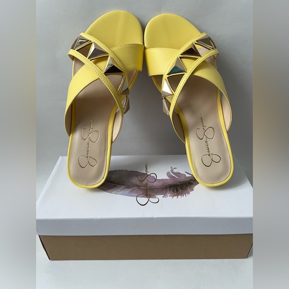 Jessica Simpson Women's Studded Sandal Size:8 (NWT) - Picture 1 of 5